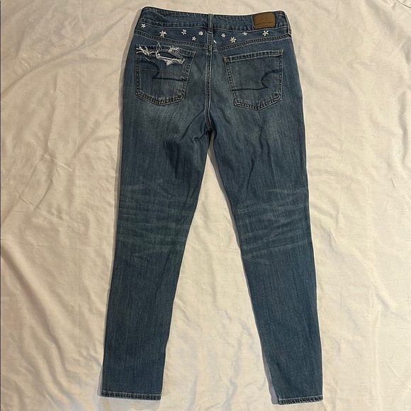 American Eagle Outfitters Women's Blue Distressed Jeans - Picture 5 of 6